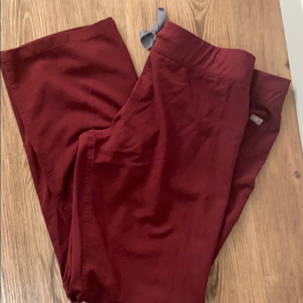 Figs Burgundy Livingston Scrub Large